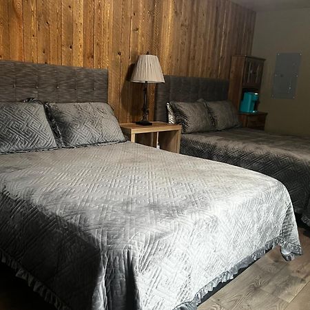 Parkway Yellowstone Guest House Room #2 Gardiner Bagian luar foto