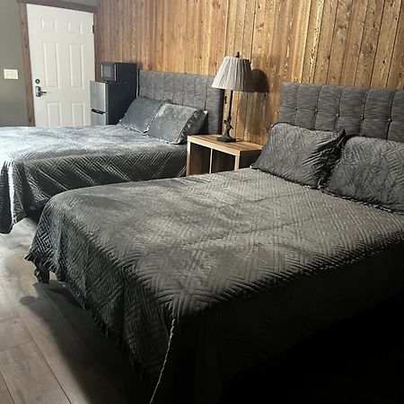 Parkway Yellowstone Guest House Room #2 Gardiner Bagian luar foto