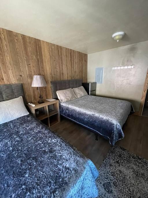 Parkway Yellowstone Guest House Room #2 Gardiner Bagian luar foto