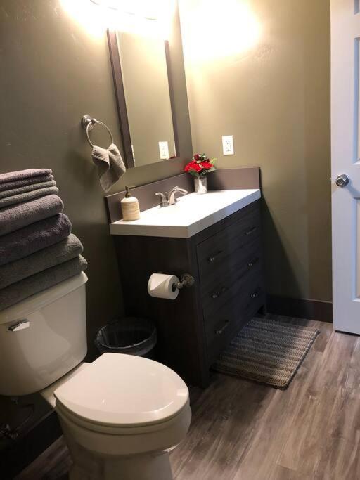 Parkway Yellowstone Guest House Room #2 Gardiner Bagian luar foto