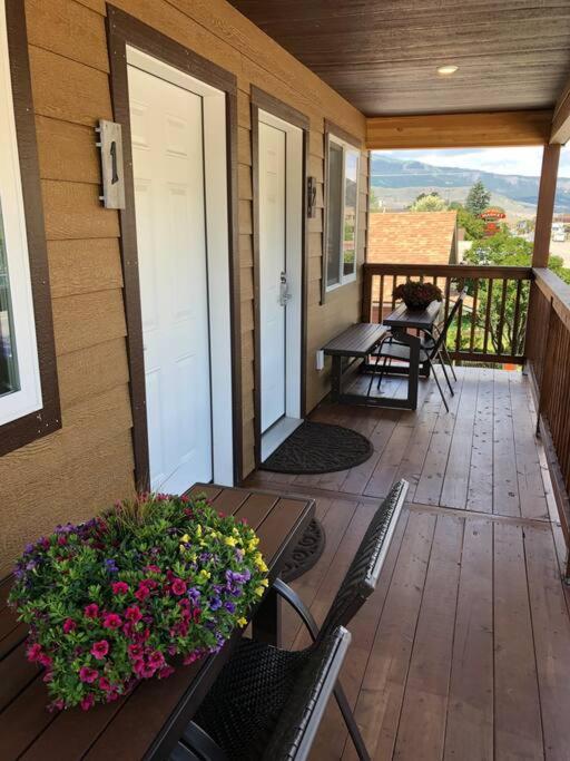 Parkway Yellowstone Guest House Room #2 Gardiner Bagian luar foto
