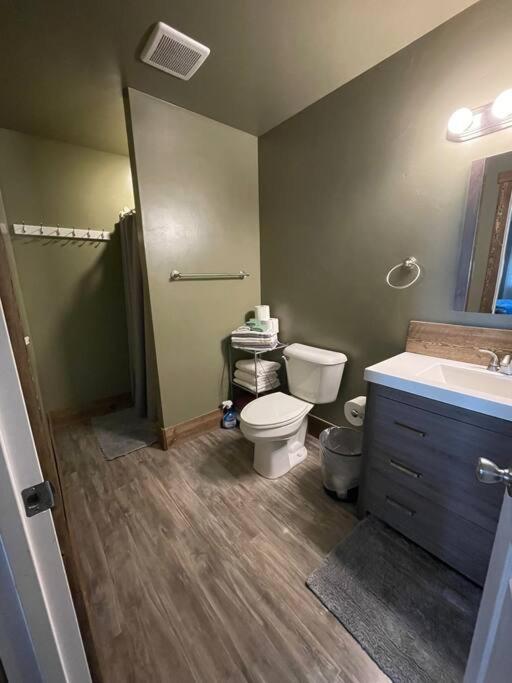 Parkway Yellowstone Guest House Room #2 Gardiner Bagian luar foto