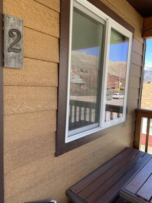 Parkway Yellowstone Guest House Room #2 Gardiner Bagian luar foto
